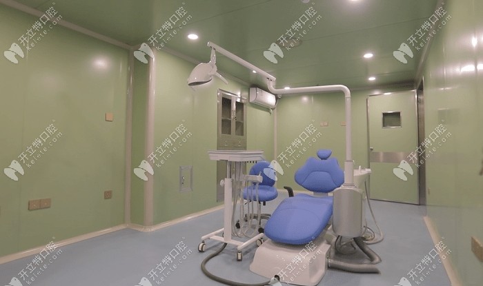 这是金铂利口腔的种植牙手术室