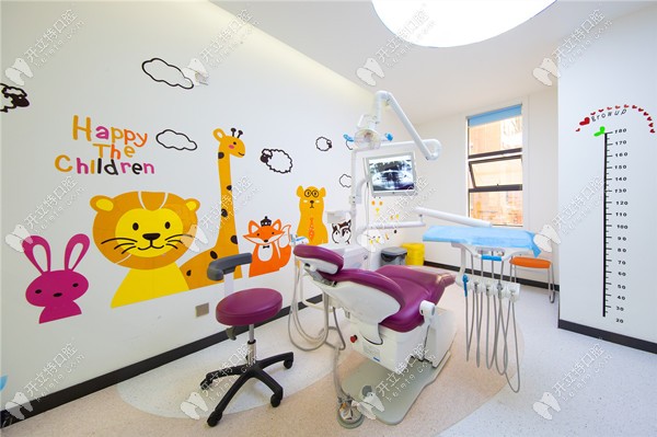 温馨的儿牙诊室