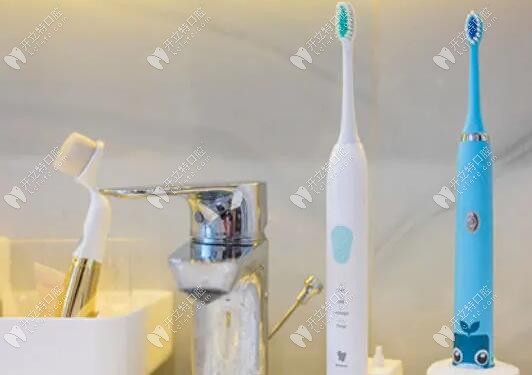 牙医为什么建议不用电动牙刷