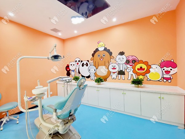 昆明亲亲齿科诊疗室