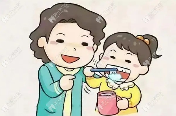 孩子换牙齿的时候要注意清洁口腔
