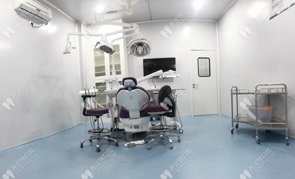 深圳州石口腔门诊部种植牙手术室