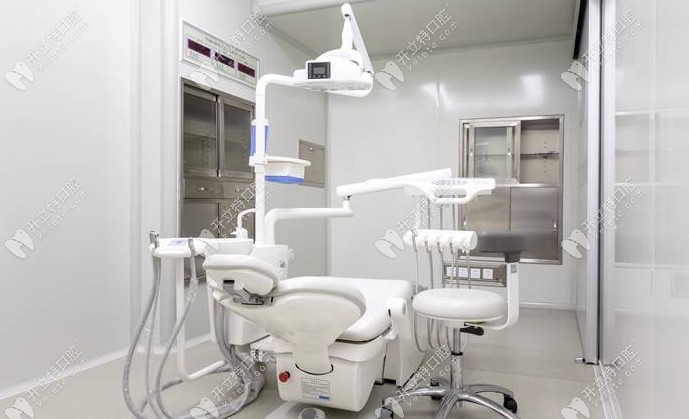干净整洁的种植牙诊疗室