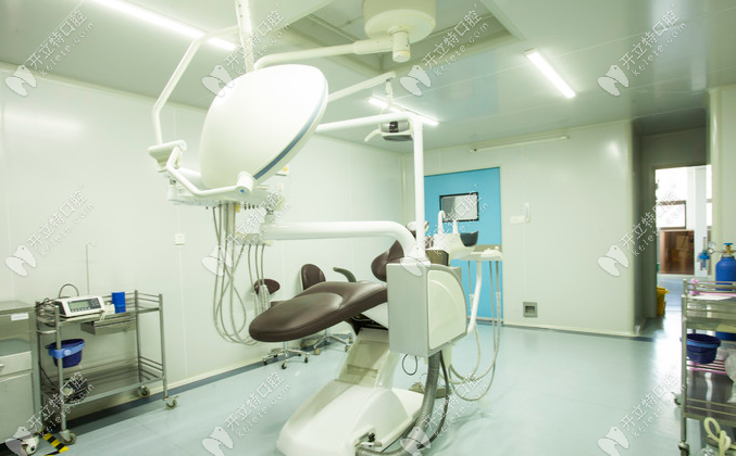牙达人口腔的层流手术室