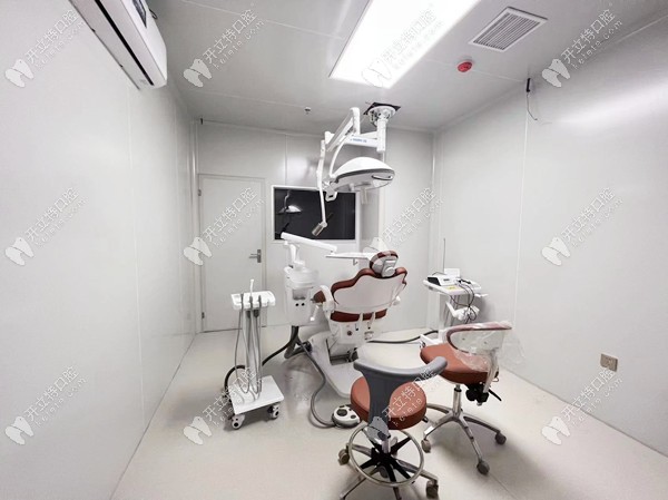 龙岩新罗雅致口腔种植牙手术室