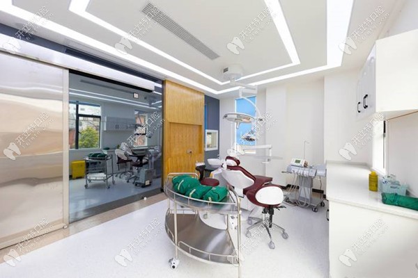 绵阳恒齿口腔种植牙手术室