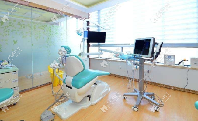 上海郭建青口腔診室