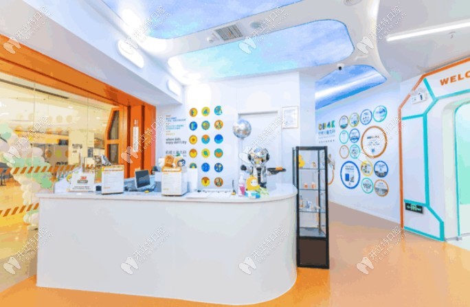 蘇州極橙齒科前臺 (7)