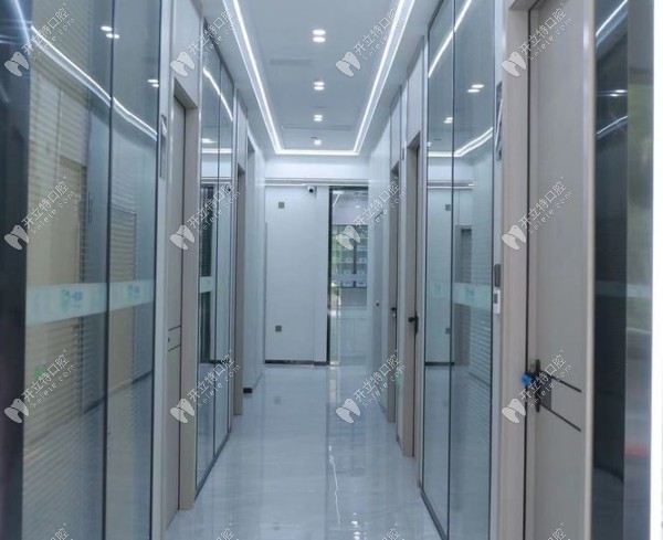 深圳一芽口腔診室走廊