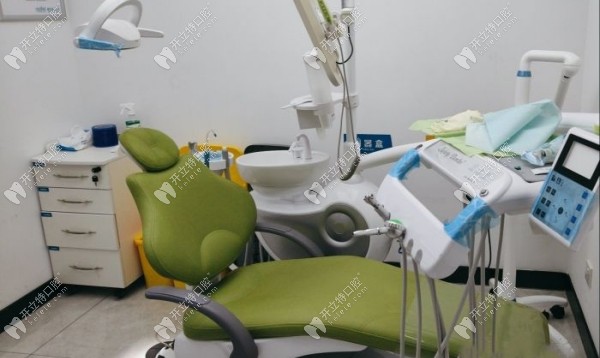 深圳格倫菲爾口腔龍崗世貿(mào)分店診室