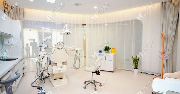 武漢清華陽(yáng)光口腔后湖分院VIP室