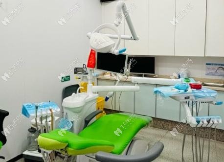 深圳大熊貓口腔診所診療室