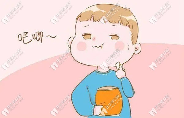 孩子換牙齒的時(shí)候要注意吃一些硬的食物