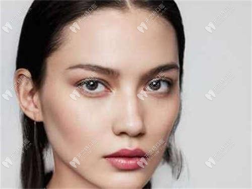 听说北京斯迈尔口腔好贵,但去做牙齿矫正的人为什么那么多