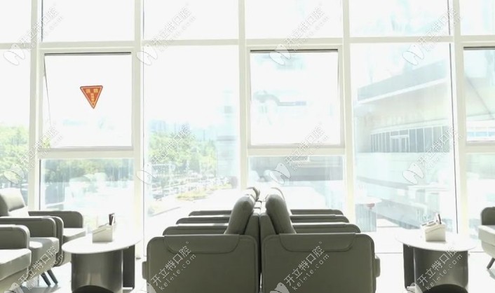 長興浙口口腔醫(yī)院是公立的嗎還是私立
