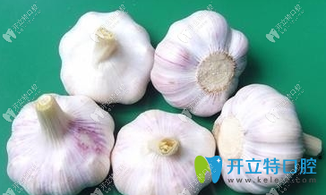 牙齦腫痛大蒜治療圖