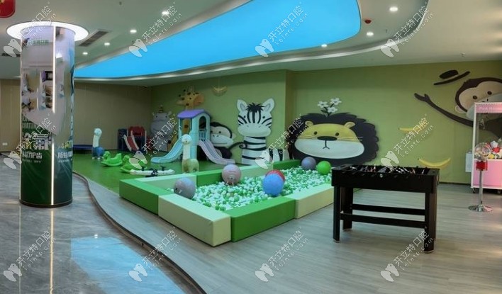 武漢華碩口腔漢口總院兒童區(qū)域