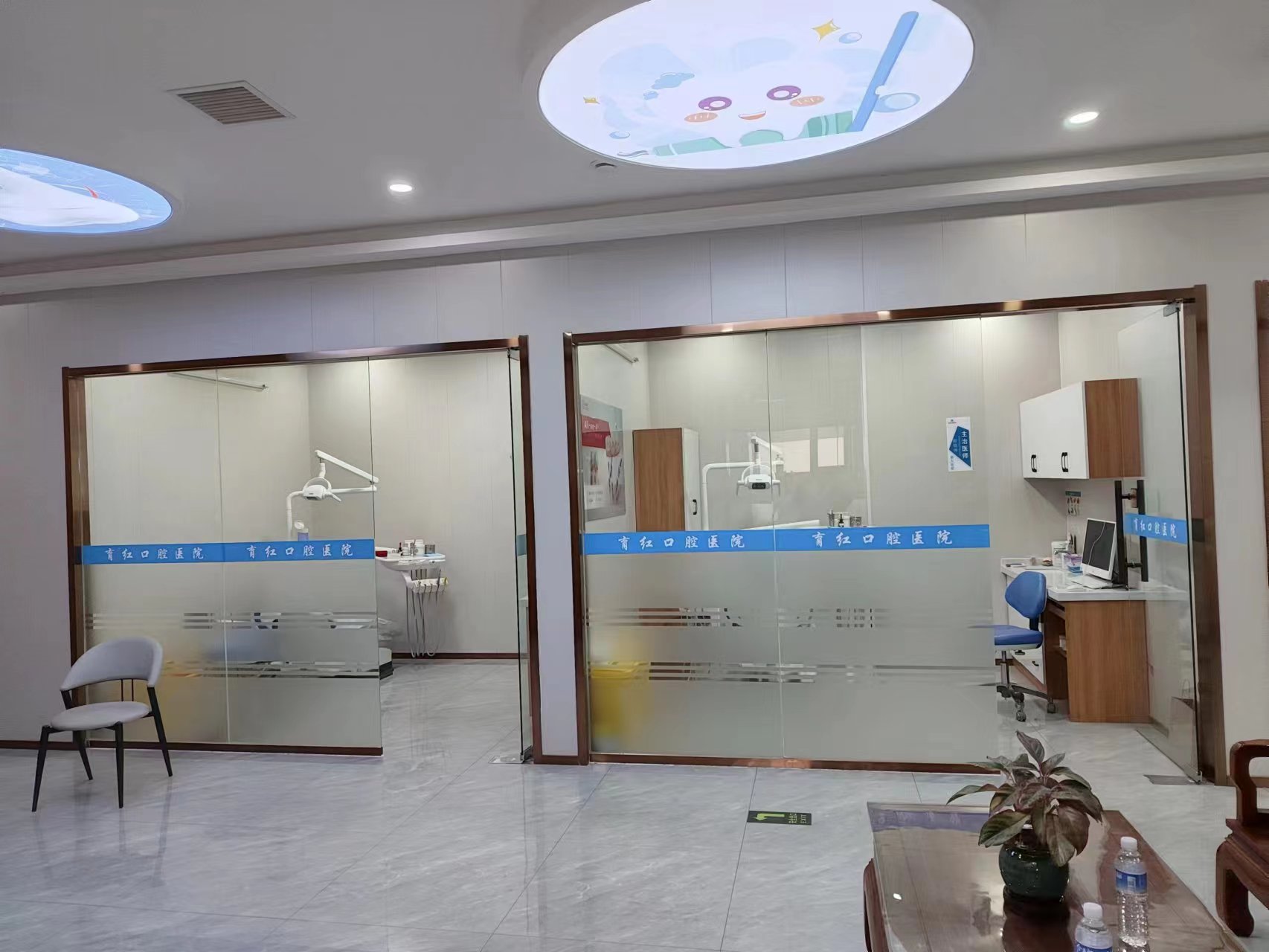 沧州育红口腔用户真实反馈:邻居阿姨用了3年的种植牙没毛病