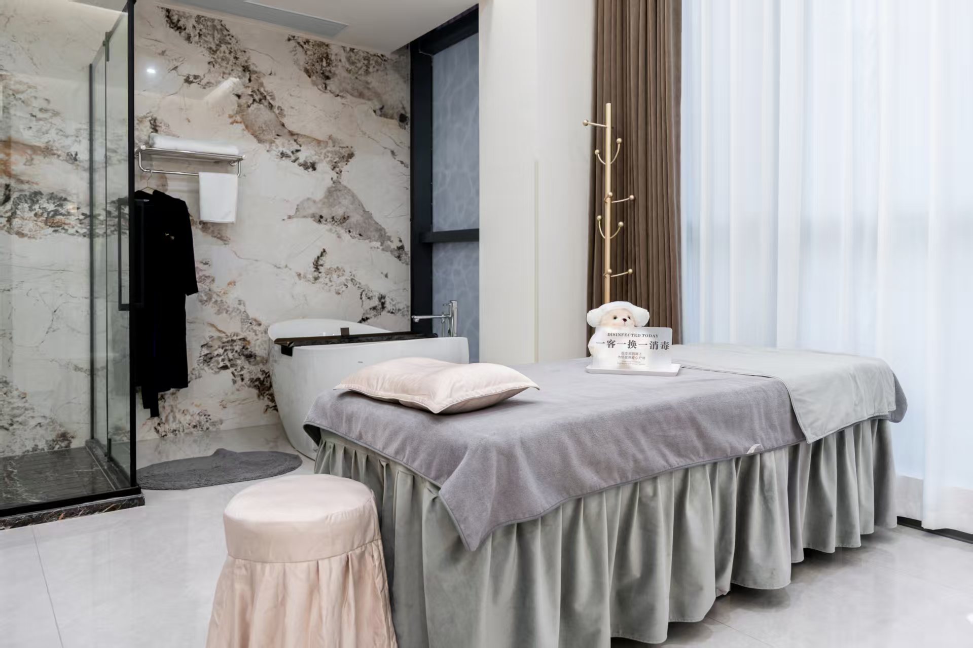 8. 南通市海門人民醫(yī)院醫(yī)學美容科