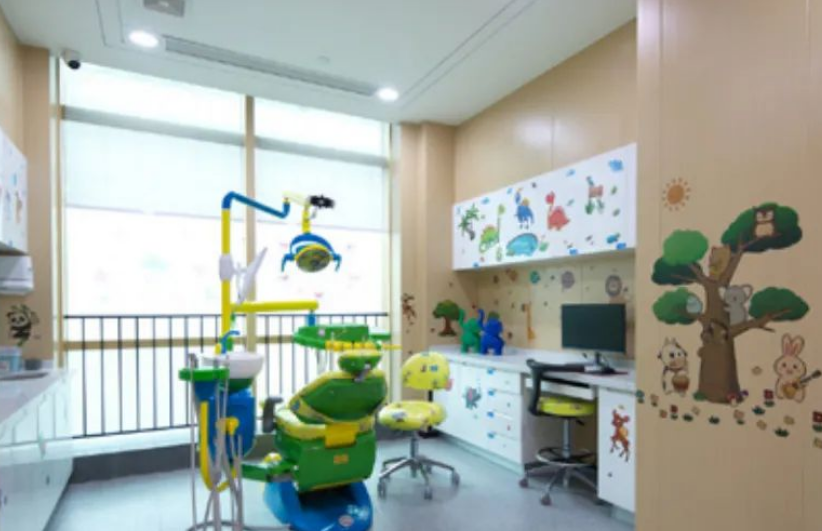 深圳古氏口腔門診部兒童就診室