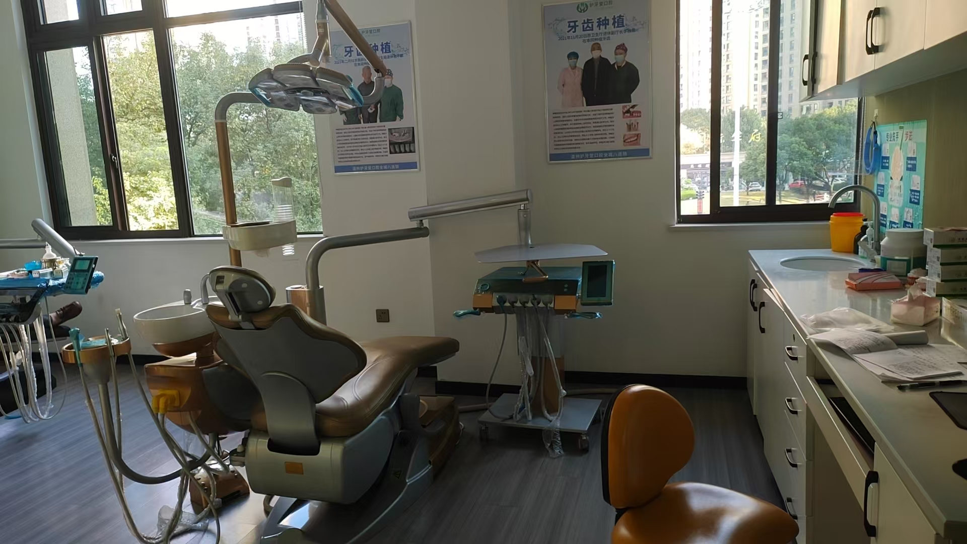 二、溫州甌海護(hù)牙堂口腔門診部地址在哪里？交通便利性實(shí)測(cè)