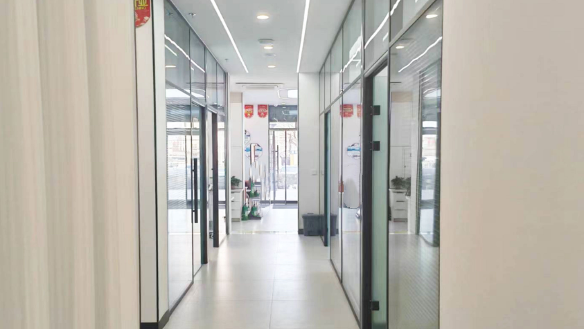 四、呼和浩特品致口腔門診部價格貴不貴？項目收費對比