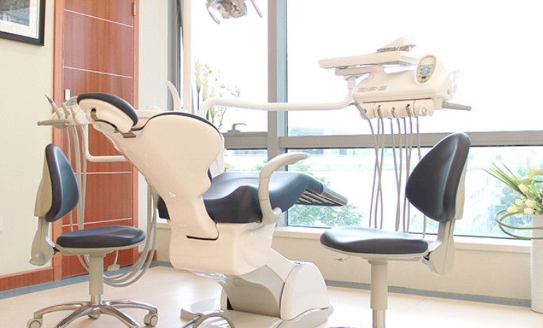 二、洛陽拜博口腔種植牙價格5680元起的在洛陽算什么檔次？