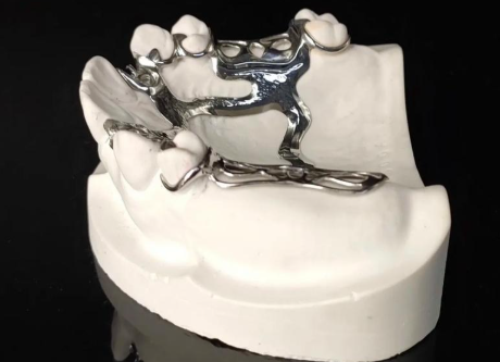 二、中喜口腔假牙價(jià)格影響因素：如何選擇較適合自己的方案