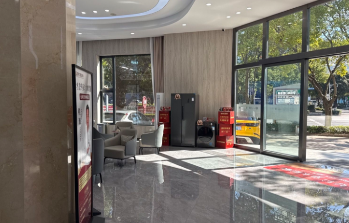 三、從醫(yī)生團(tuán)隊(duì)看玉溪舒爾口腔和佰年口腔是一家嗎