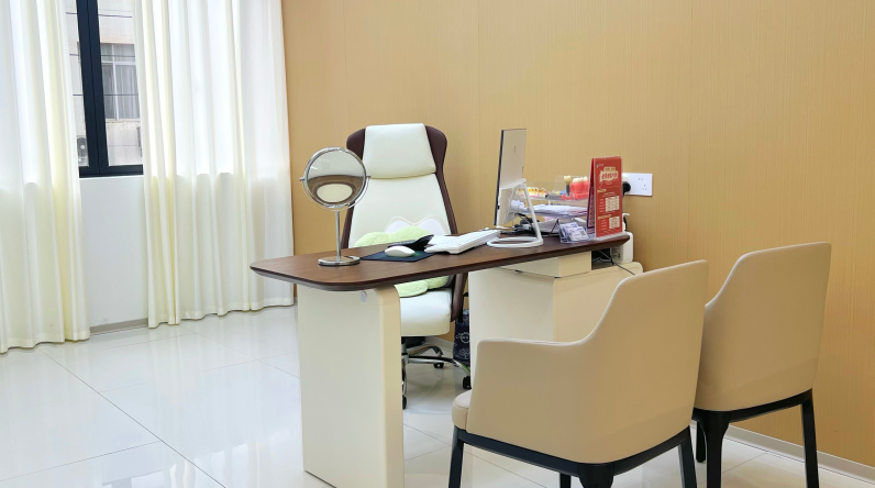 4. 免費初診三件套，幾乎沒什么風險了解方案