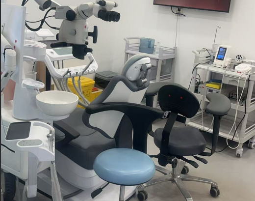 三、從醫(yī)生團隊看：昆明寶齒口腔北麓口腔診所怎么樣？地址在哪里？