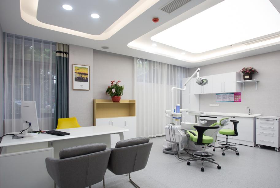 揚州菲特口腔口碑不錯是真的嗎？2026新版種牙技術(shù)+醫(yī)生團(tuán)隊+價格全解析