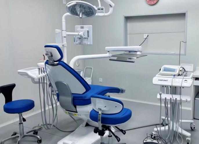 四、上海寺云口腔收費價目表：種牙和矯正這類大項目價格是多少？