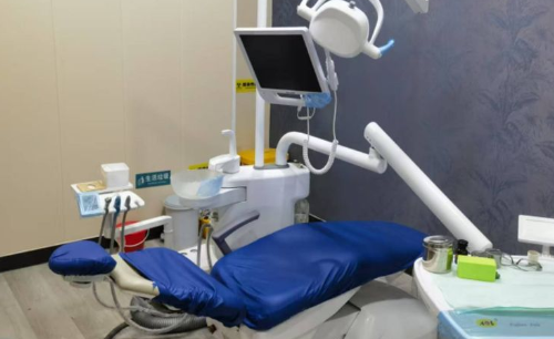 二、從運營合規(guī)性看，濰坊奎文貝恩口腔為什么這么便宜？