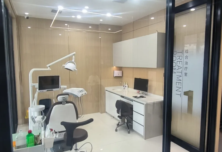 南昌象湖牙德安口腔門診部就診室