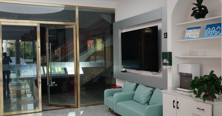 揚(yáng)州浦美口腔診所等候區(qū)