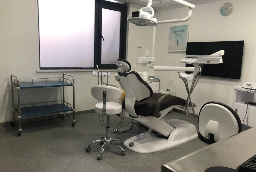 三、江陰弘雅口腔的醫(yī)生技術(shù)與設(shè)備實(shí)力