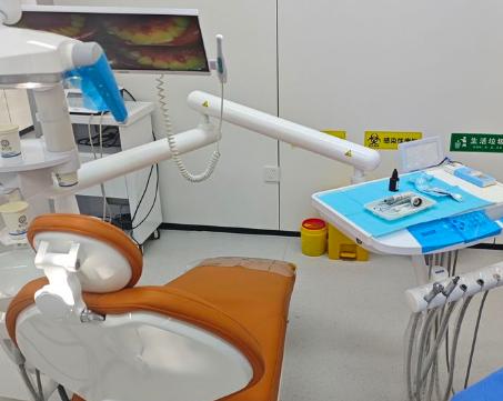 二、庫爾勒種牙怎么選？德立和其他幾家熱門口腔的真實對比