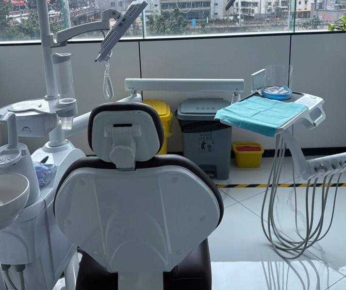 二、瀘州晶品口腔正規(guī)嗎？資質(zhì)和設(shè)備靠不靠譜？