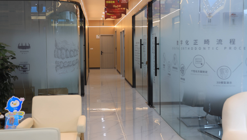 四、瀘州晶品口腔納溪診所醫(yī)生技術(shù)如何？隱形矯正滿意度98%靠譜嗎？