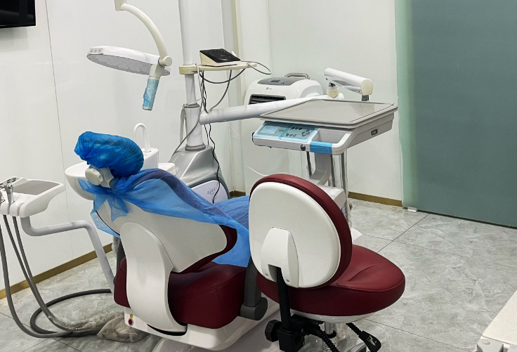 三、烏魯木齊黎興口腔醫(yī)生技術(shù)靠譜嗎？我當(dāng)面聊了聊