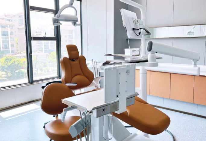 上饒市美富口腔門診就診室