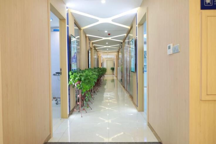 三、长沙种植牙便宜的机构怎么查资质和消毒