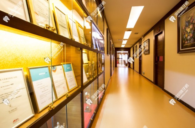 深圳愛康健口腔羅湖總院香港客至Like服務！貼心到冧